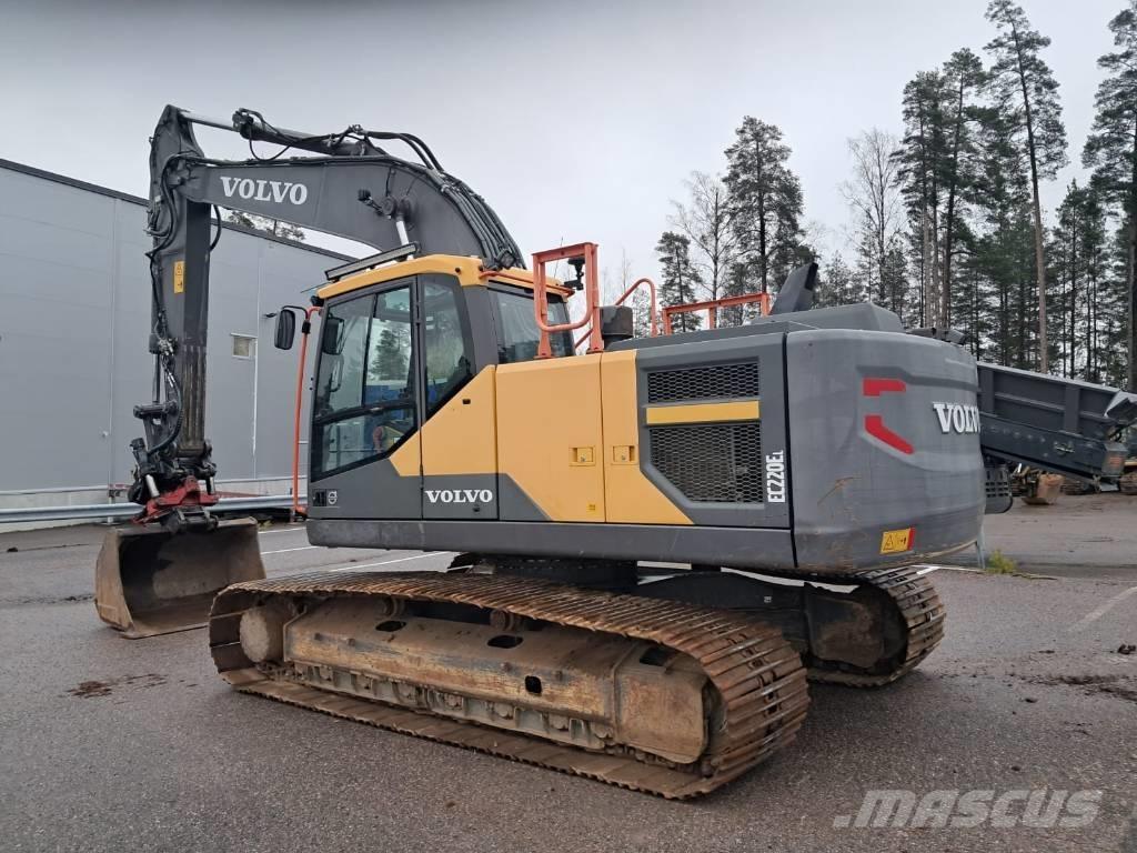 Volvo EC 220 EL Paletli ekskavatörler