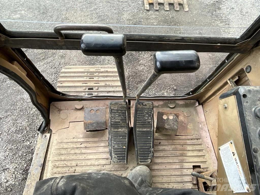 CAT E 120 B Paletli ekskavatörler