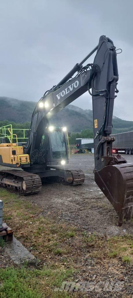 Volvo EC 220 DL Paletli ekskavatörler