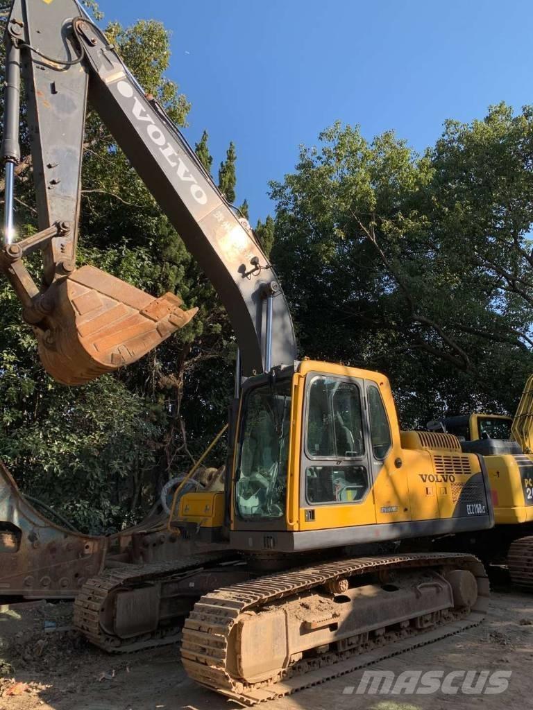 Volvo EC 210 B LC Paletli ekskavatörler