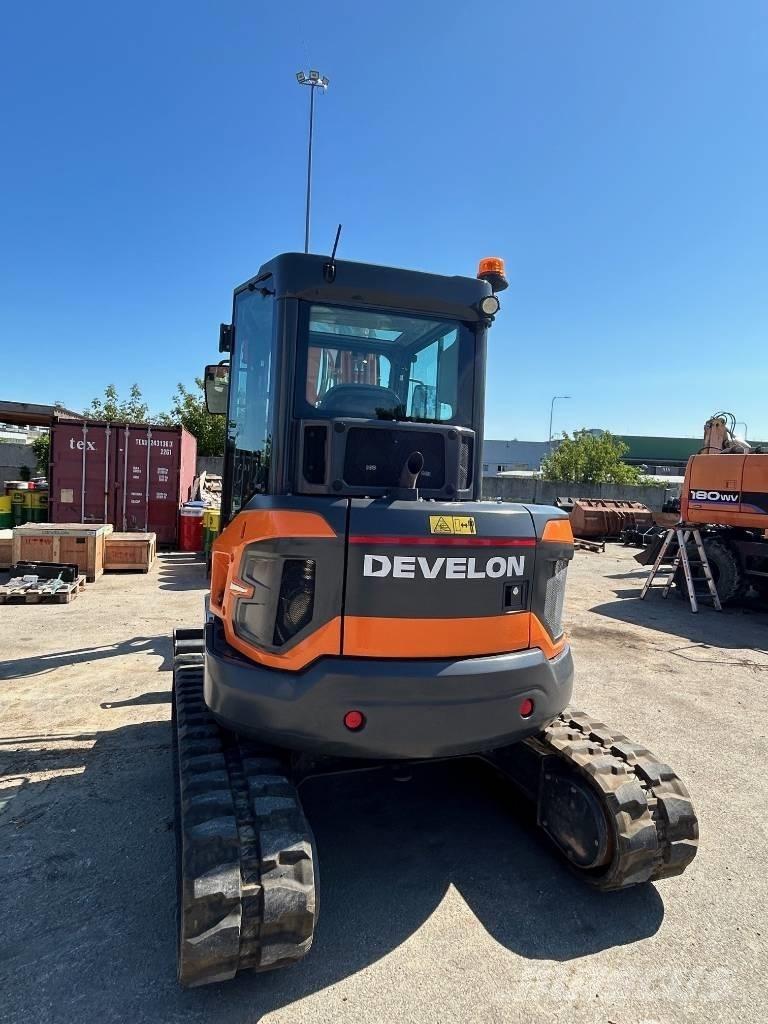 Develon DX 55 R-7 Mini ekskavatörler, 7 tona dek