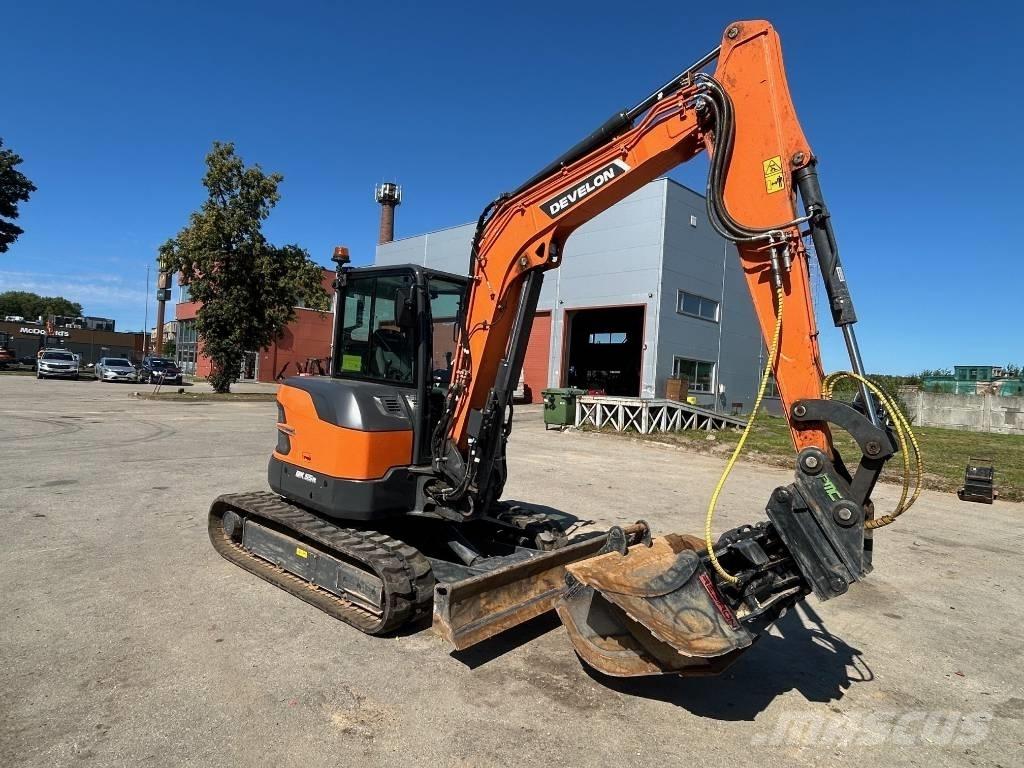 Develon DX 55 R-7 Mini ekskavatörler, 7 tona dek