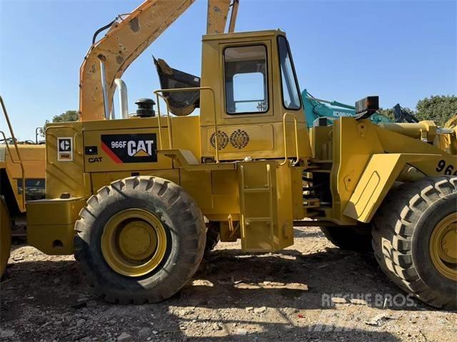 CAT 966 F Tekerlekli yükleyiciler