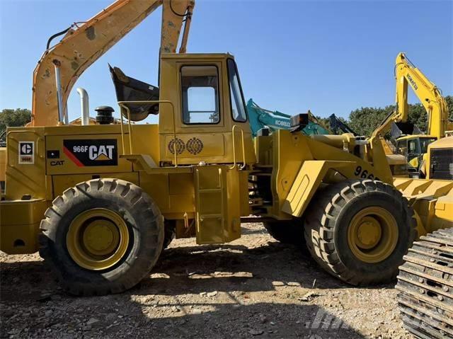 CAT 966 F Tekerlekli yükleyiciler