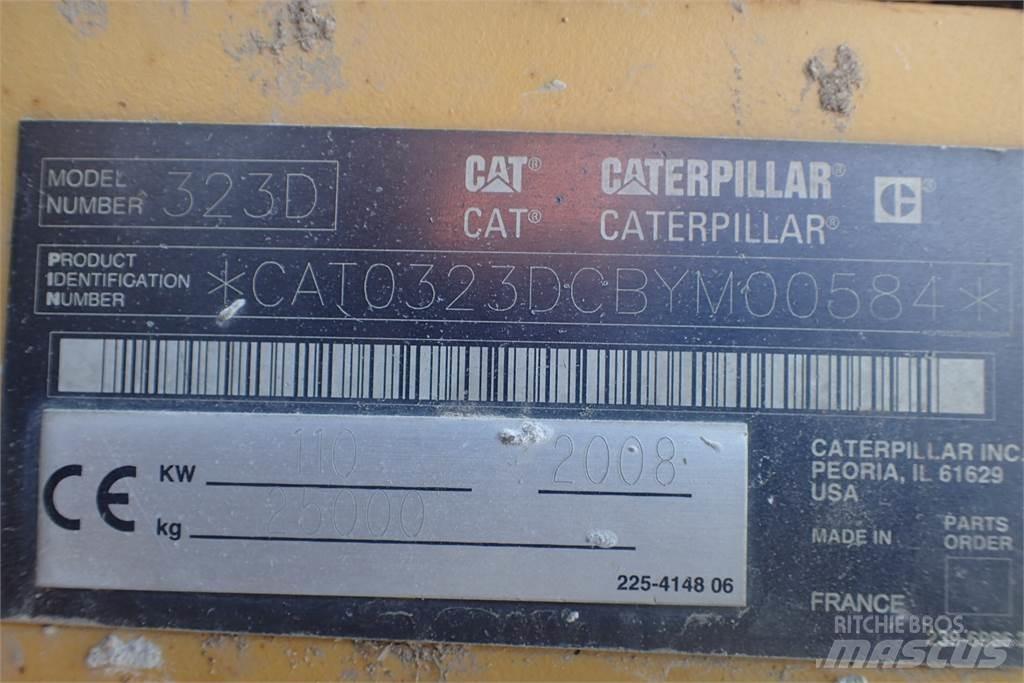 CAT 323D Traktörler
