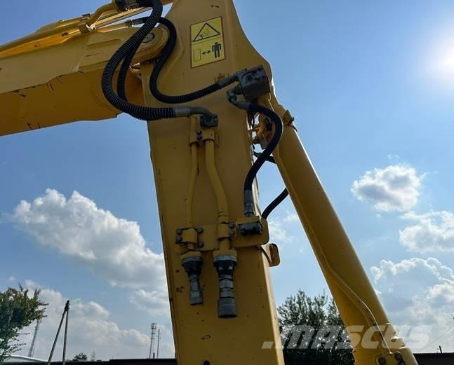Komatsu PW 160-7E0 Lastik tekerli ekskavatörler
