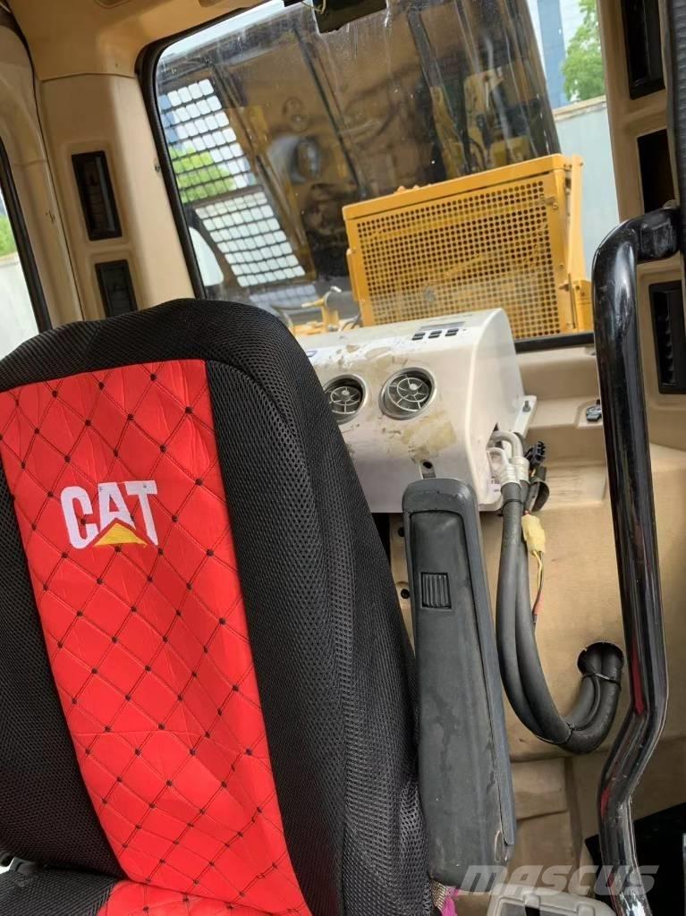 CAT 325 B L Paletli ekskavatörler