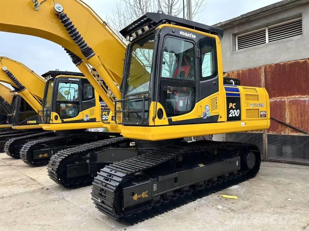 Komatsu 200 Paletli ekskavatörler