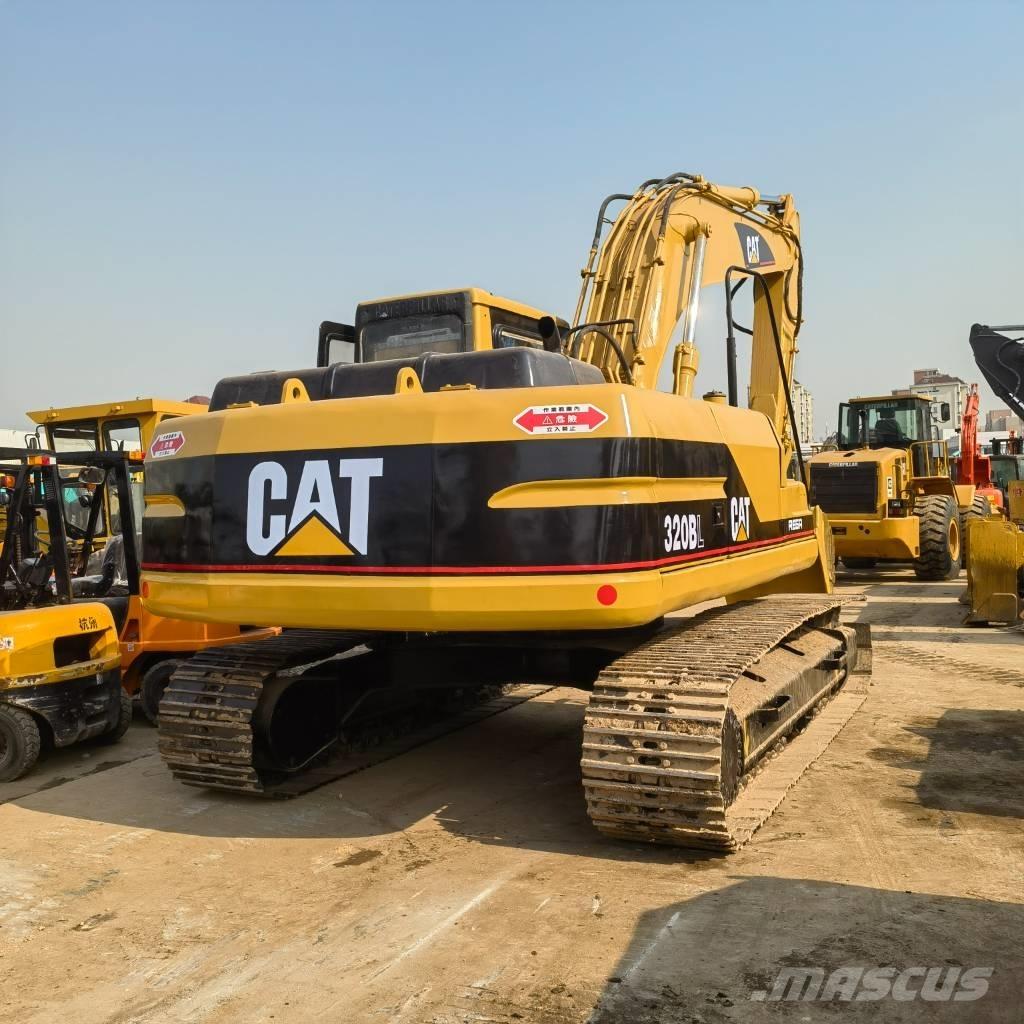 CAT 320 B L Paletli ekskavatörler