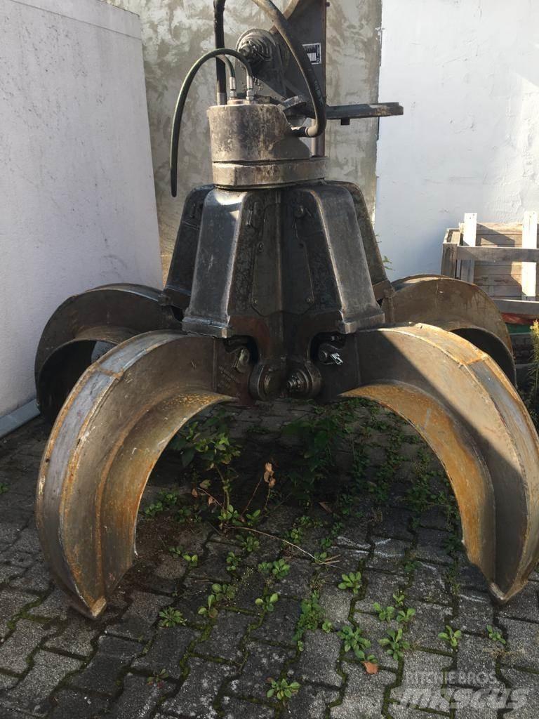 Atlas E651 Diger