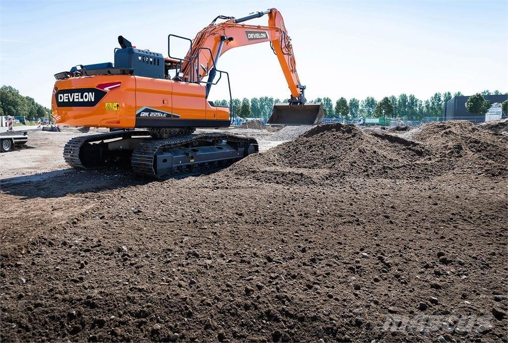 Develon DX225LC-7 Paletli ekskavatörler