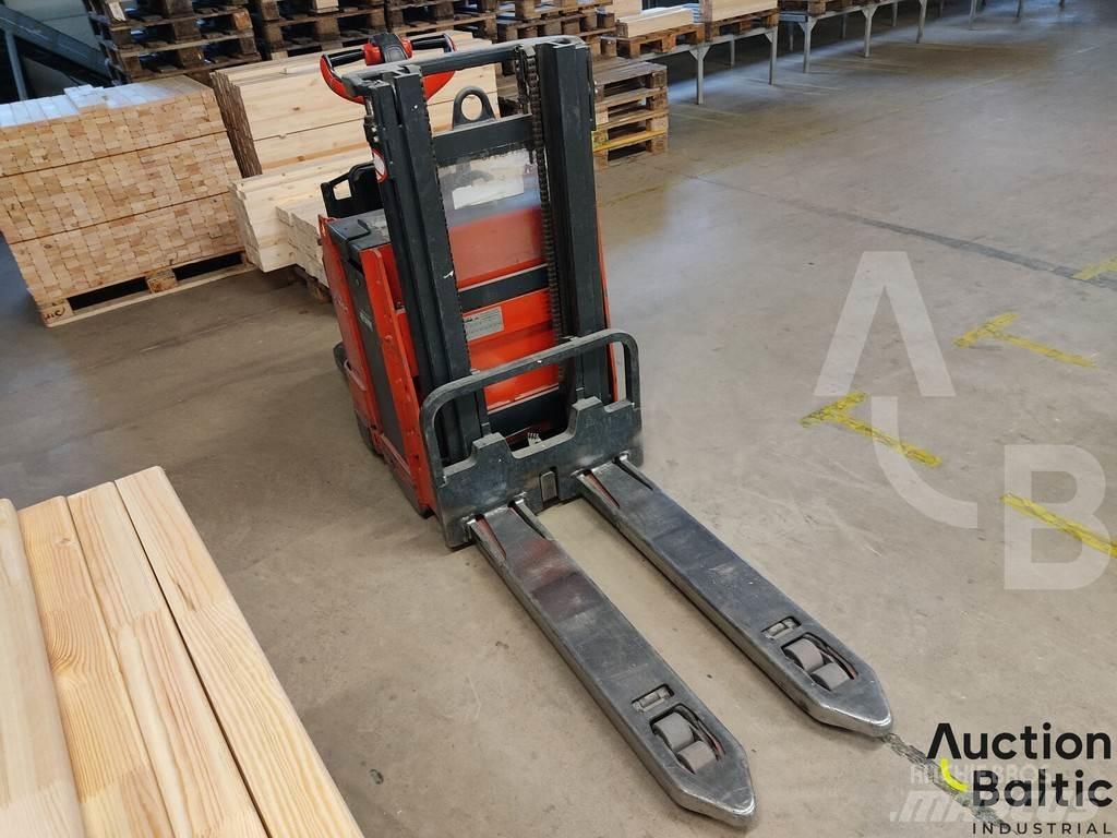 Linde L12 L Yaya kumandali istif makinasi