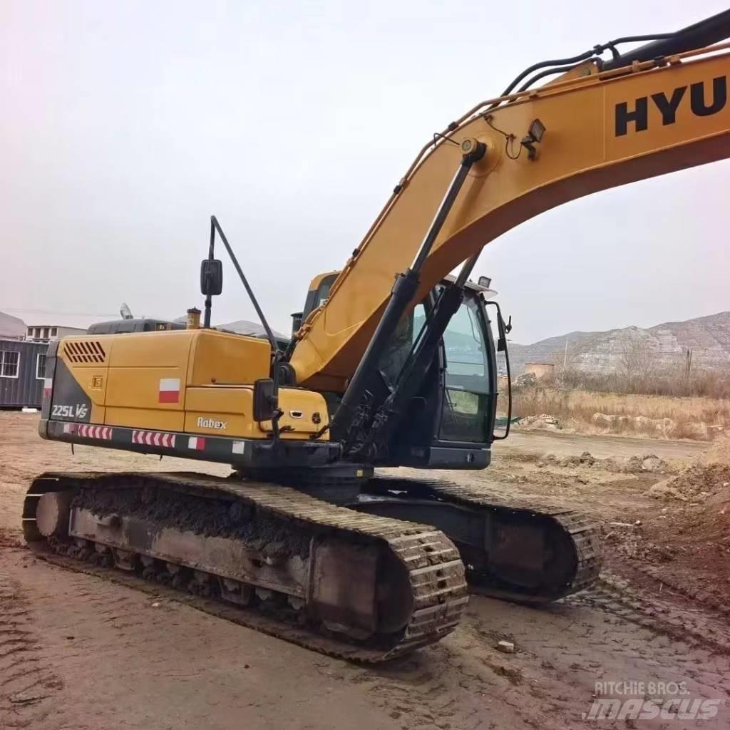 Hyundai R225LVS Lastik tekerli ekskavatörler