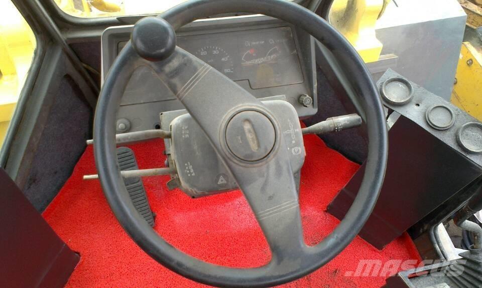 Komatsu WA 470-3 Tekerlekli yükleyiciler