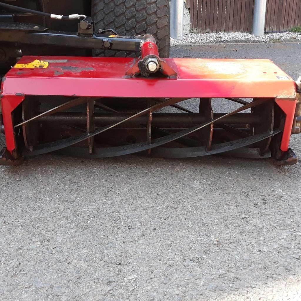 Toro LT3340 Pürüzlü arazi, kırpma ve çevresel çim biçme makineleri