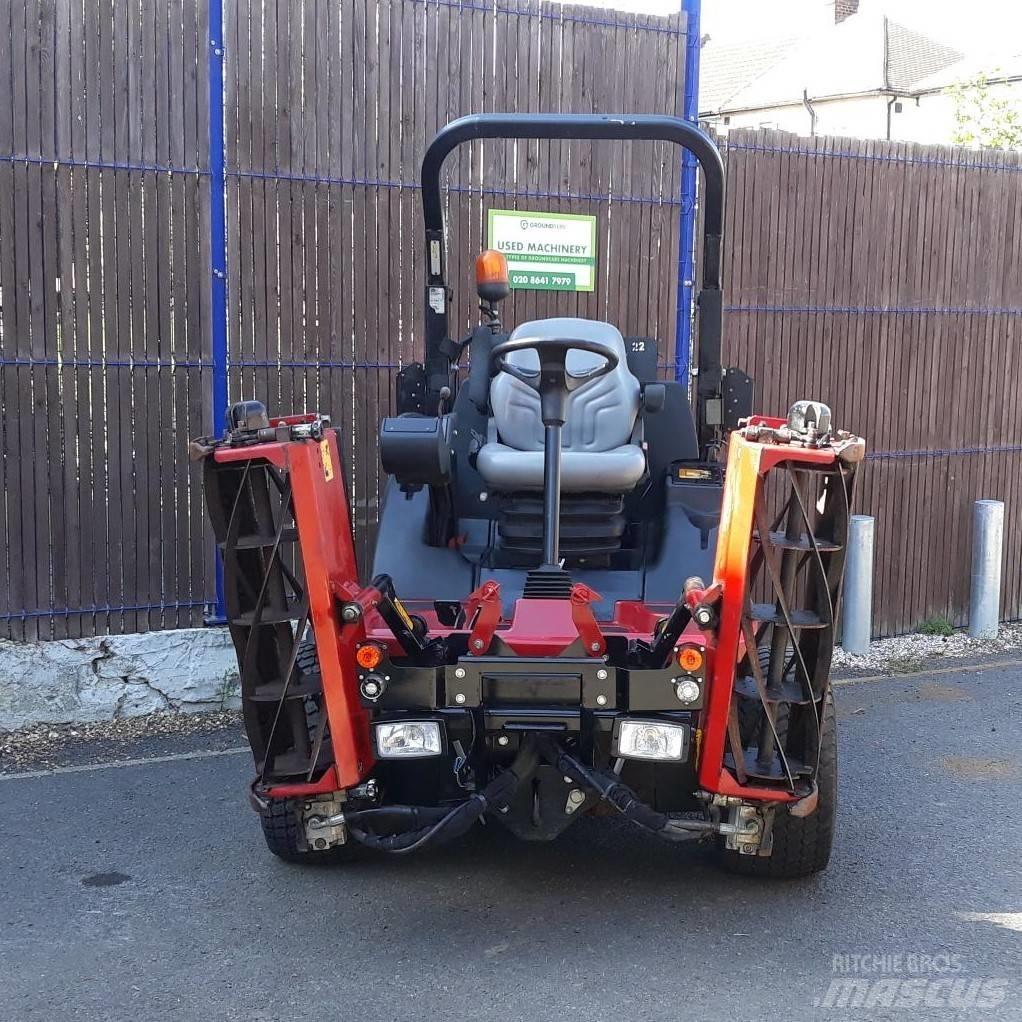 Toro LT3340 Pürüzlü arazi, kırpma ve çevresel çim biçme makineleri