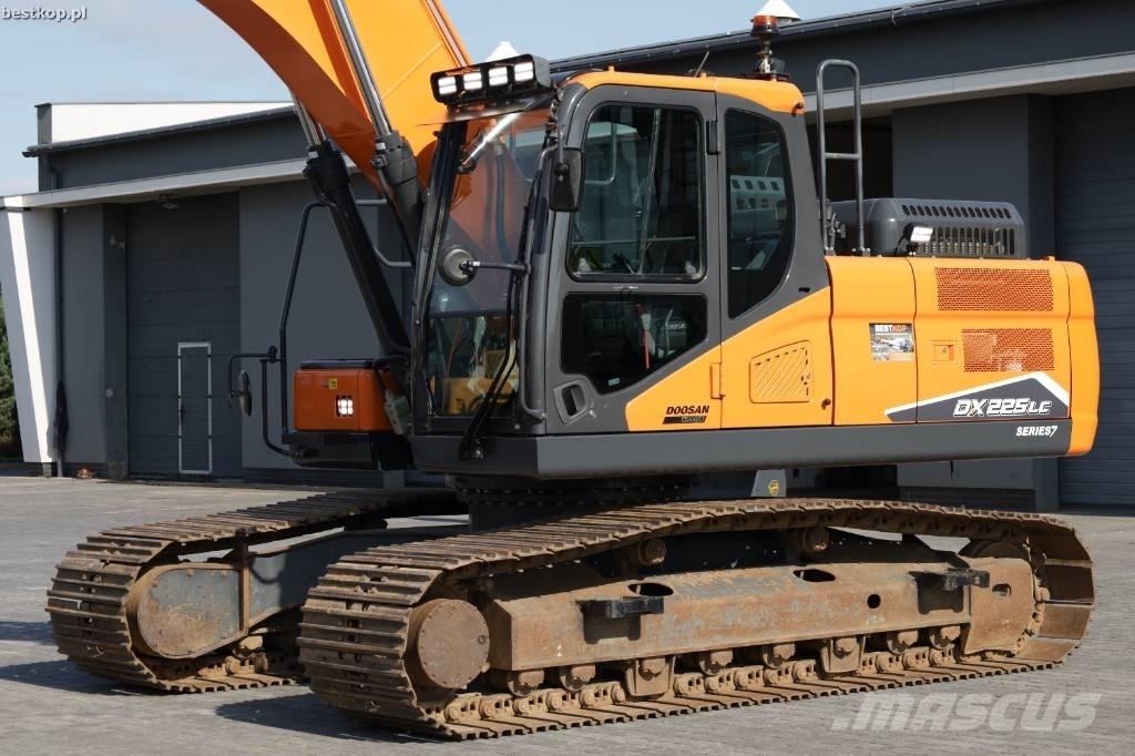Doosan DX 225 LC-7 Paletli ekskavatörler