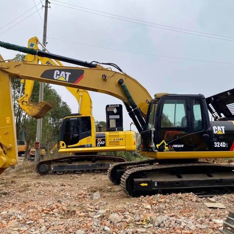 CAT 324 D Paletli ekskavatörler