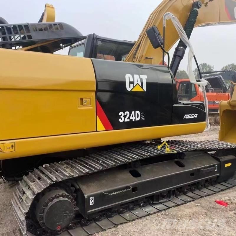 CAT 324 D Paletli ekskavatörler
