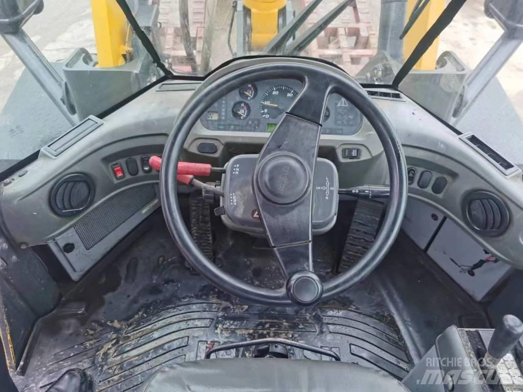 Komatsu WA 380 Tekerlekli yükleyiciler