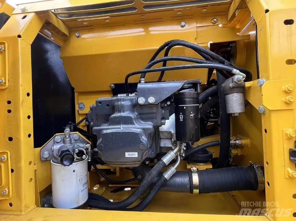 Komatsu pc220 Paletli ekskavatörler