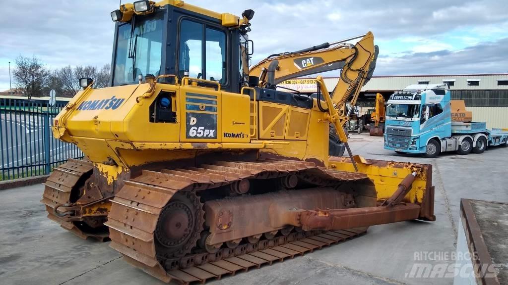 Komatsu D65PX-18 Paletli dozerler