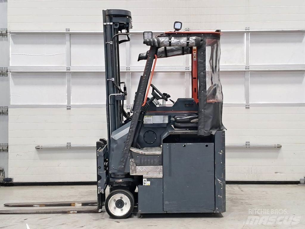Combilift CBE2500 Sideloader - dört yönlü forkliftler