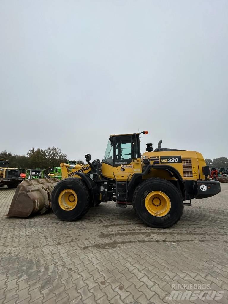 Komatsu WA 320 Tekerlekli yükleyiciler