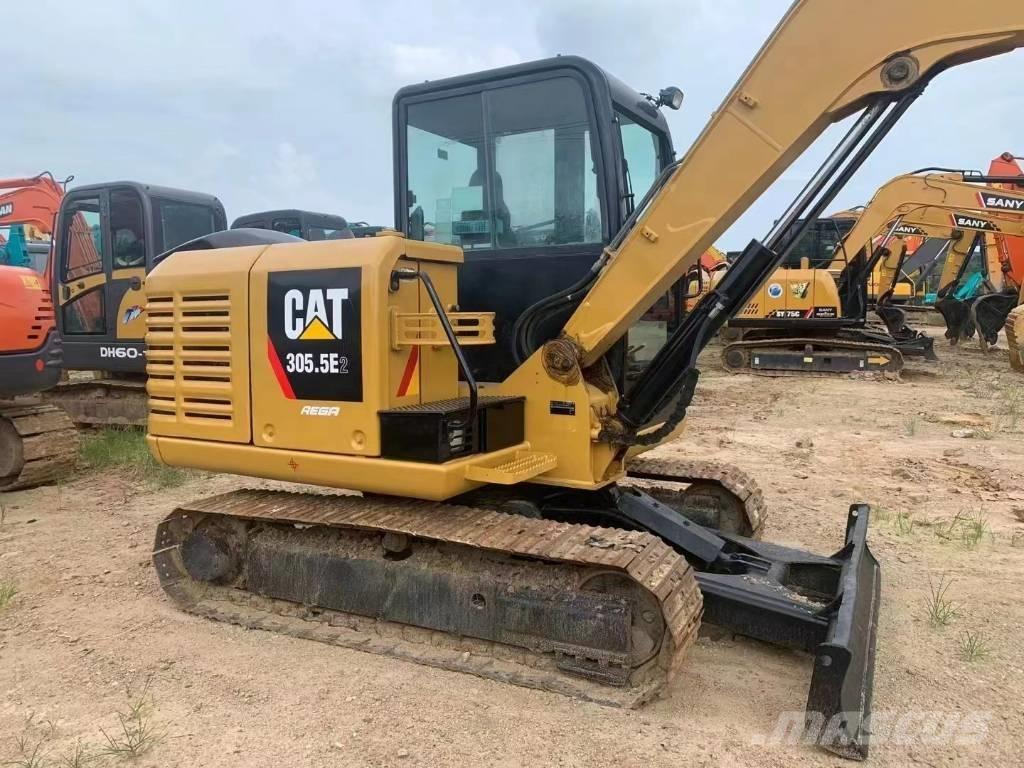 CAT CAT305.5E Paletli ekskavatörler