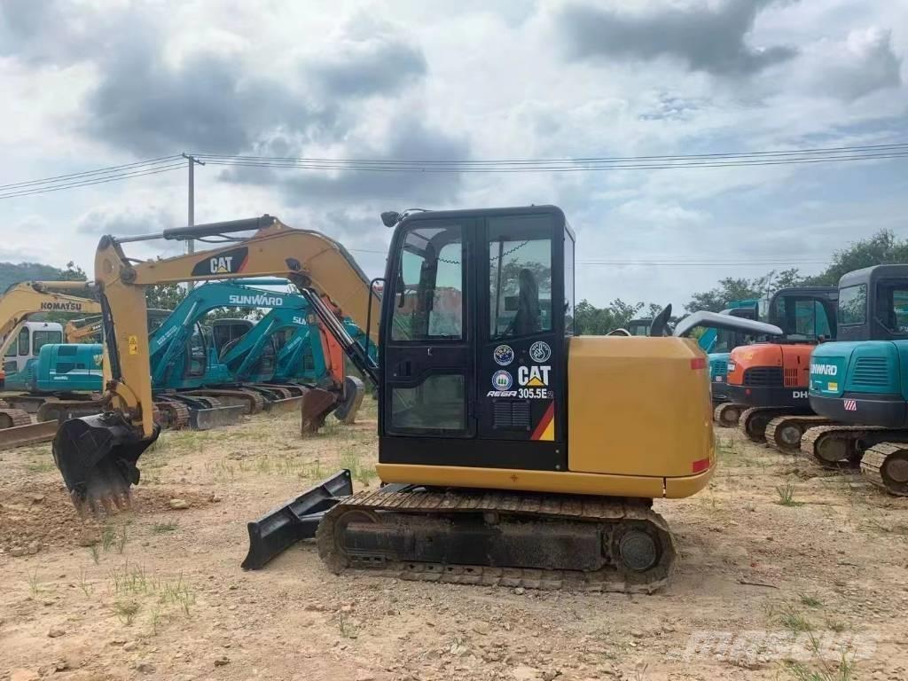 CAT CAT305.5E Paletli ekskavatörler