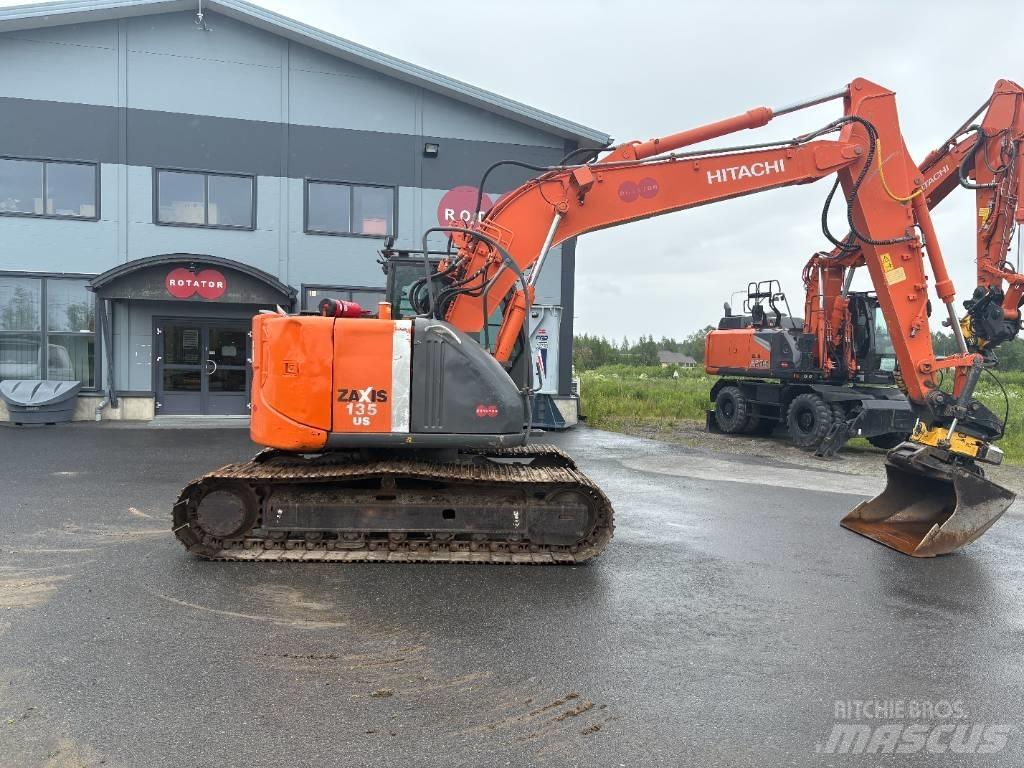 Hitachi ZX135US-3 Paletli ekskavatörler