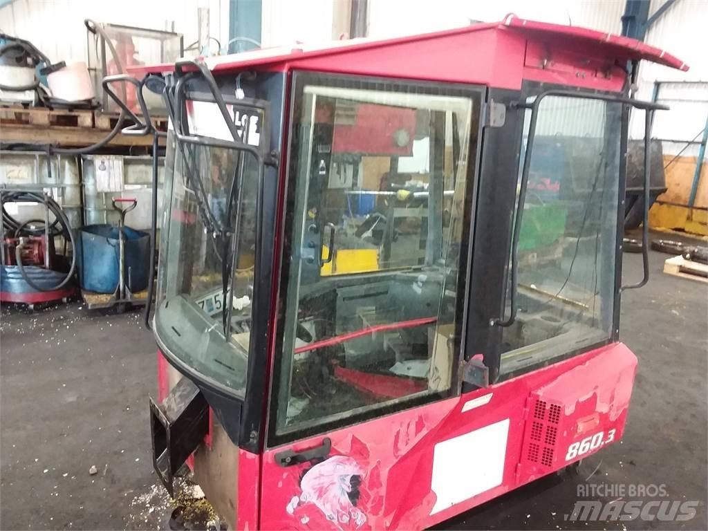 Valmet 860.3 Kabin