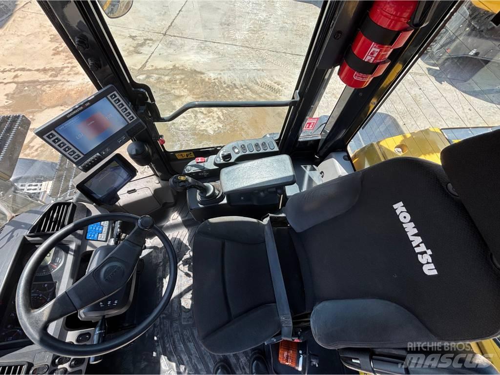 Komatsu WA270-8E0 Tekerlekli yükleyiciler