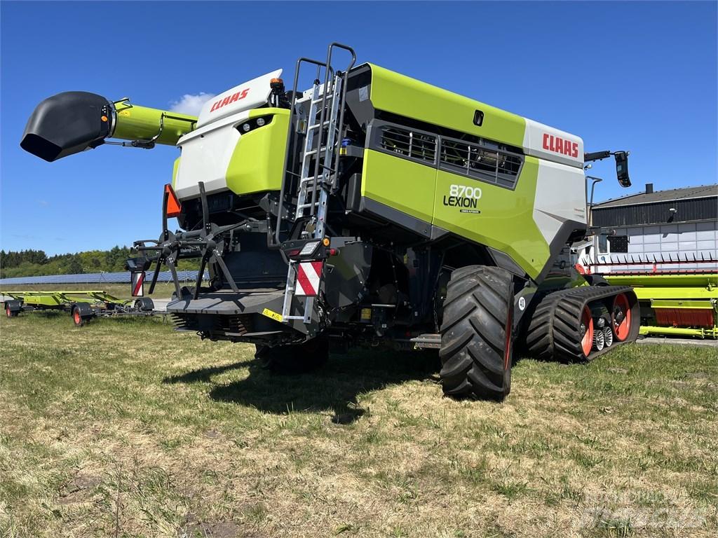 CLAAS Lexion 8700TT Biçerdöverler