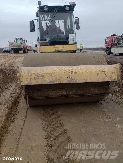Bomag BW 213 D-4 Tek tamburlu silindirler