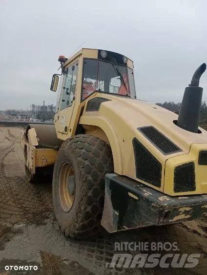 Bomag BW 213 D-4 Tek tamburlu silindirler