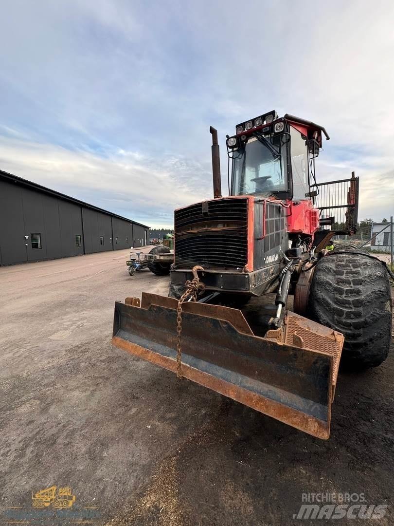 Valmet 890.3 Tomruk yükleyici traktörler