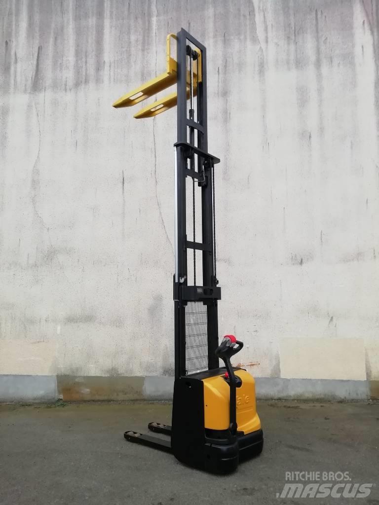 Hyster S1.4 Yaya kumandali istif makinasi