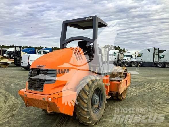 Hamm 3307P Tek tamburlu silindirler
