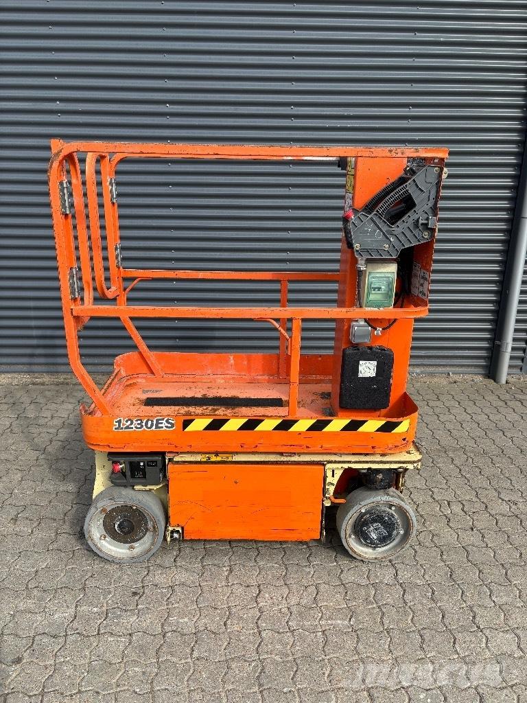 JLG 1230 ES Personel Platformları ve Cephe Asansörleri
