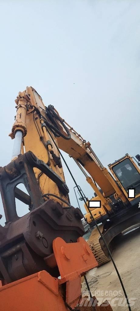 Hyundai Robex 300 LC Paletli ekskavatörler