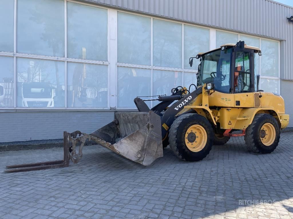 Volvo L 30 G     2018     CE Tekerlekli yükleyiciler