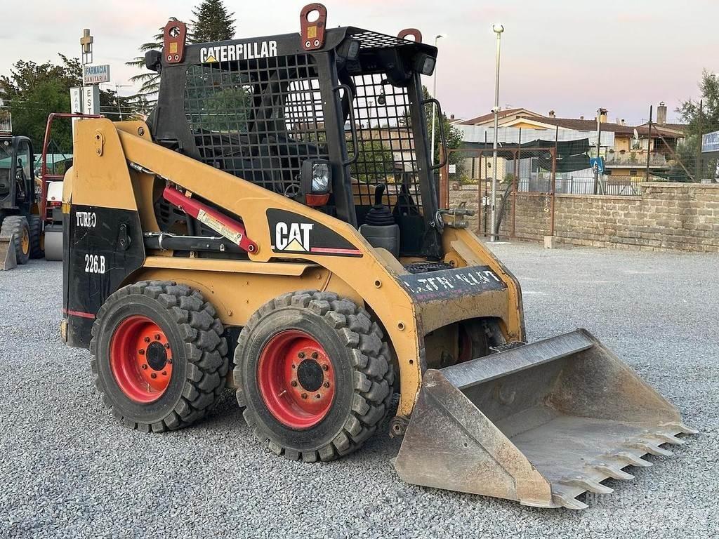CAT 226BHF Mini yükleyiciler