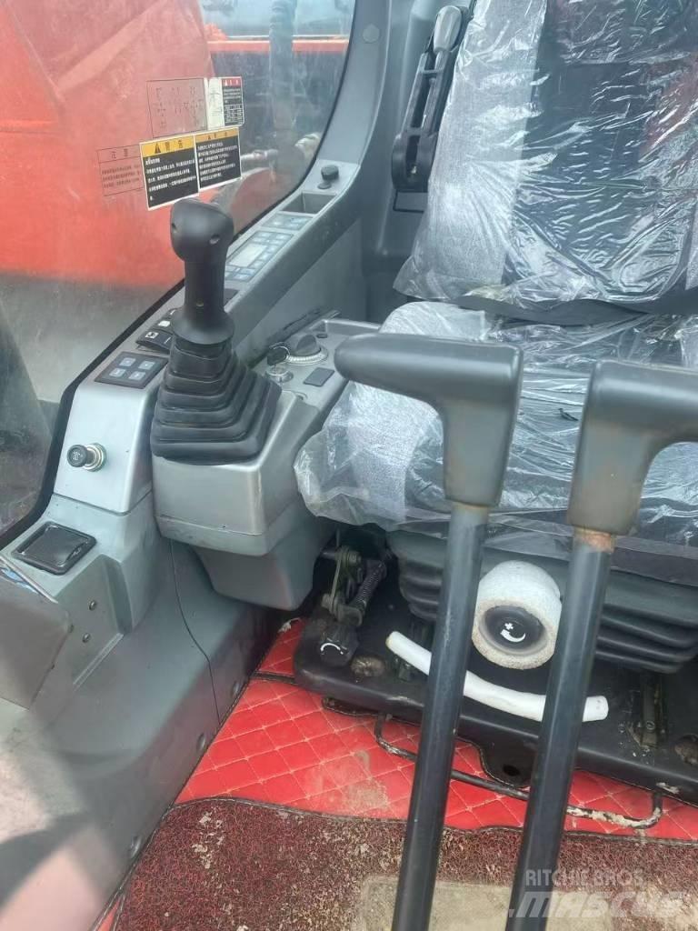 Doosan DX 225 LC Paletli ekskavatörler