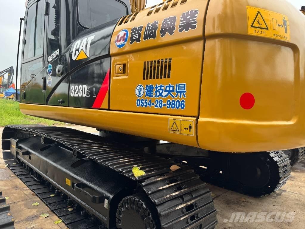 CAT 323D2 Paletli ekskavatörler