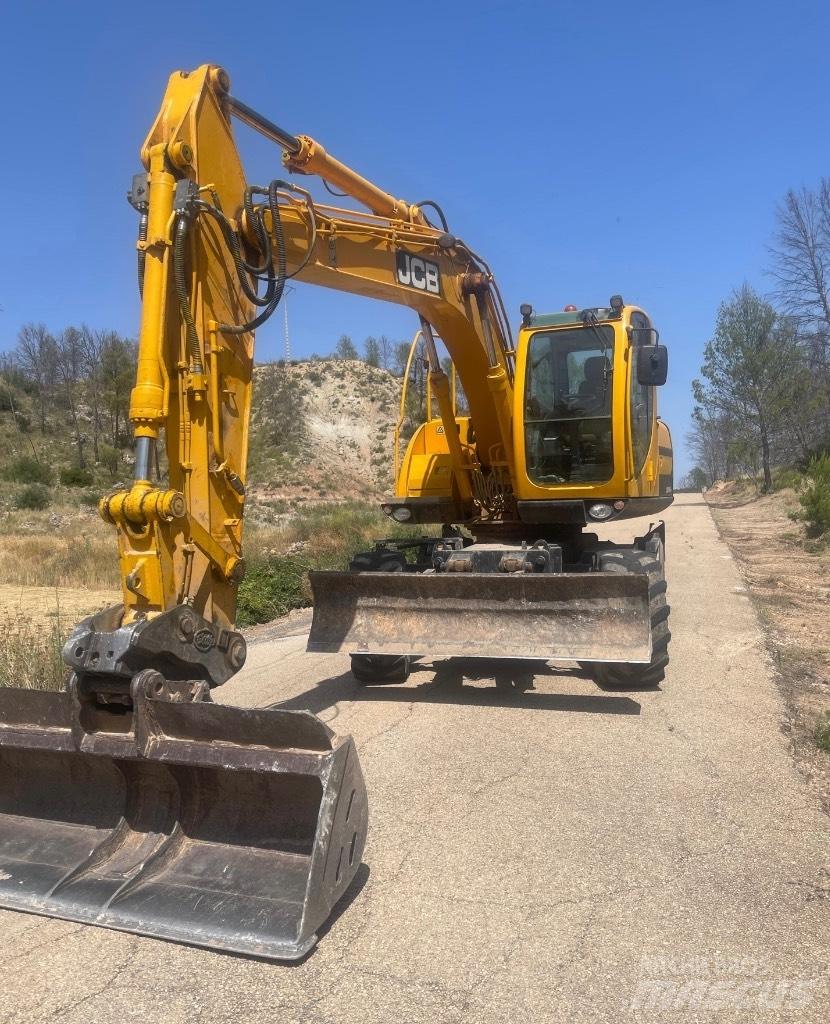 JCB JS 145 W Lastik tekerli ekskavatörler