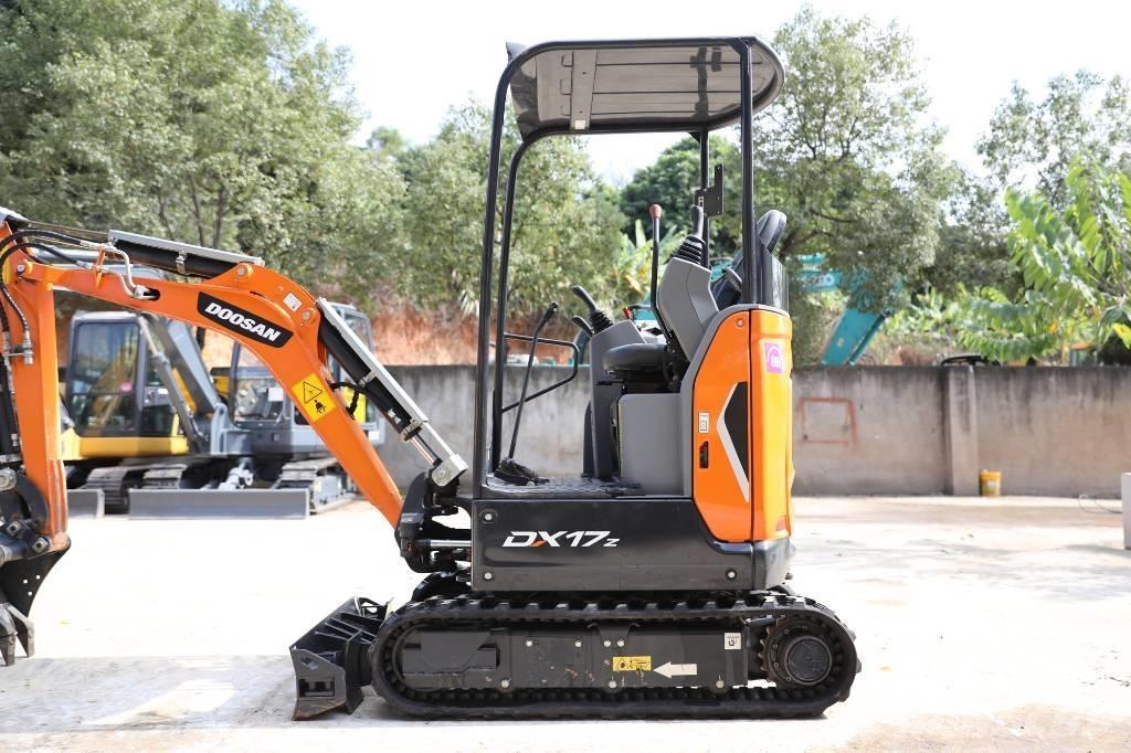 Doosan DX 17 Paletli ekskavatörler
