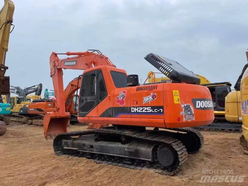 Doosan 225-7 Paletli ekskavatörler