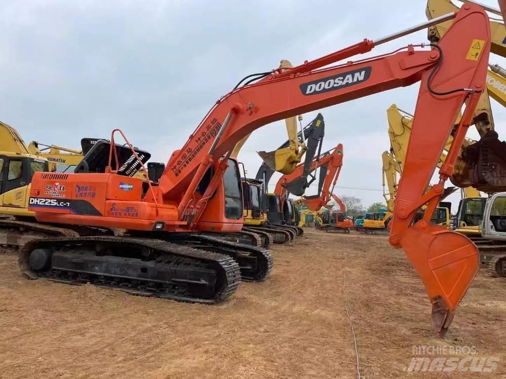 Doosan 225-7 Paletli ekskavatörler