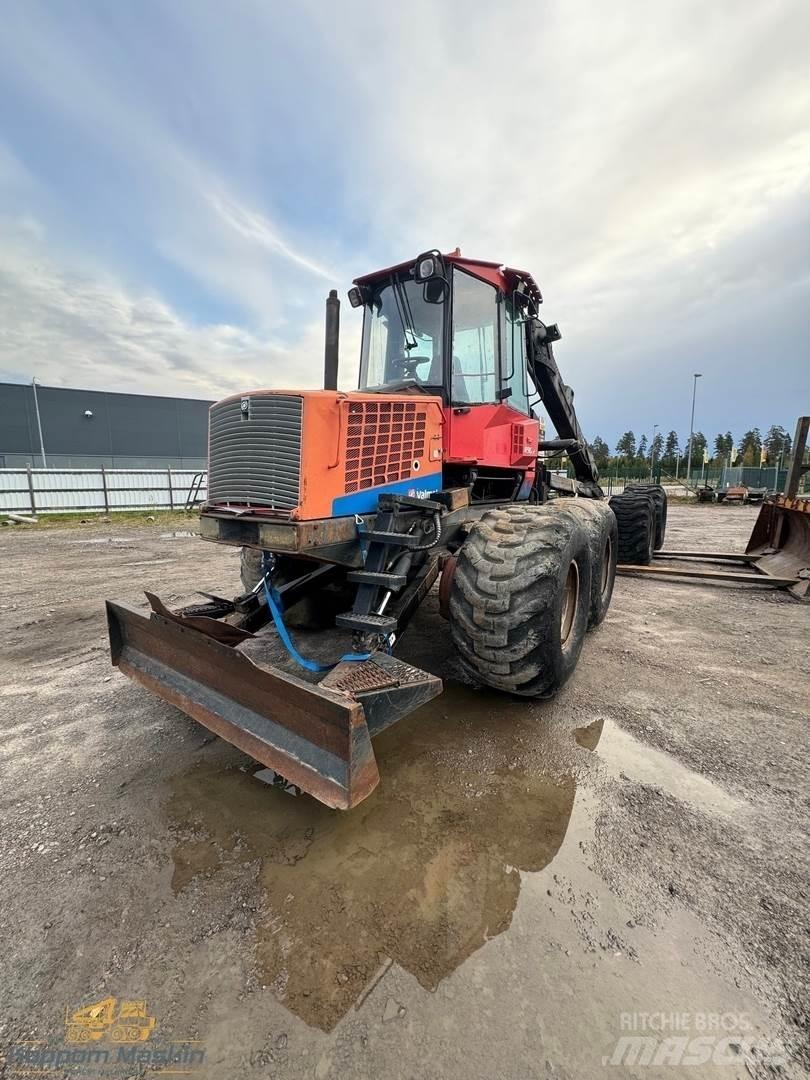 Valmet 890.2 Tomruk yükleyici traktörler